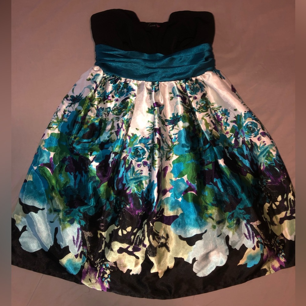 Trixxi Strapless floral dress